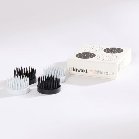 1-black-and-white-kenzan-set